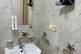 Аренда, 2 Kомнатная, Старое здание, Батуми, Район аэропорта