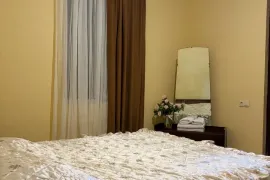 Аренда, 2 Kомнатная, Старое здание, Батуми, Район аэропорта