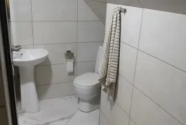 Продается Дом, 6 Kомнатная, Тбилиси, Темка