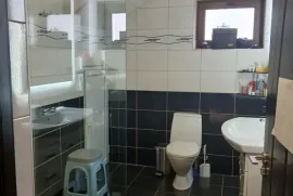 Продается Дом, 6 Kомнатная, Тбилиси, Темка