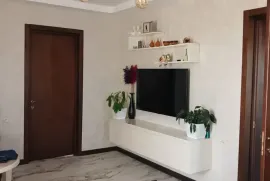 იყიდება სახლი, 6 ოთახიანი, თბილისი, ფონიჭალა