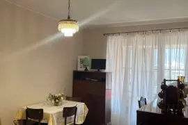 ქირავდება ბინა, 2 ოთახიანი, ძველი აშენებული, თბილისი, საბურთალო