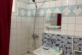 ქირავდება ბინა, 2 ოთახიანი, ძველი აშენებული, თბილისი, საბურთალო