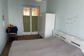 ქირავდება ბინა, 2 ოთახიანი, ძველი აშენებული, თბილისი, საბურთალო