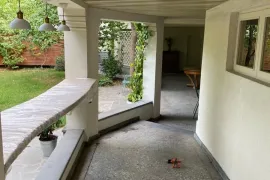 For Rent, Universal commercial space, Vera