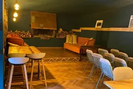 For Rent, Universal commercial space, Vera