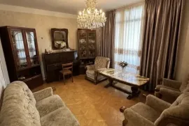 იყიდება ბინა, 5 ოთახიანი, ძველი აშენებული, თბილისი, მუხიანი