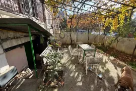 იყიდება ბინა, 5 ოთახიანი, ძველი აშენებული, თბილისი, მუხიანი