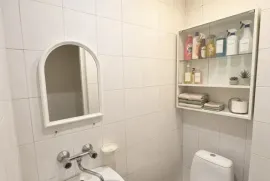 იყიდება ბინა, 5 ოთახიანი, ძველი აშენებული, თბილისი, მუხიანი