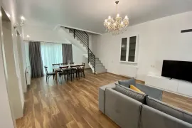 იყიდება სახლი, 7 ოთახიანი, თბილისი, გლდანი
