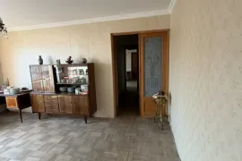 იყიდება ბინა, 3 ოთახიანი, ძველი აშენებული, თბილისი, ბაგები