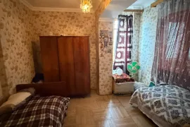 იყიდება ბინა, 3 ოთახიანი, ძველი აშენებული, თბილისი, ბაგები