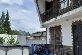 იყიდება სახლი, 5 ოთახიანი, თბილისი, ზაჰესი