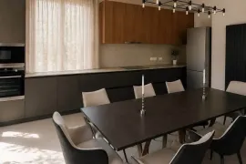 ქირავდება სახლი, 6 ოთახიანი, თბილისის შემოგარენი, წყნეთი