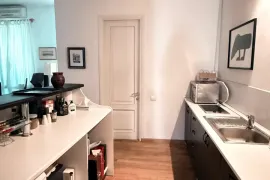 Apartment for sale, 4 Room, Old building, Tbilisi, Mtatsminda