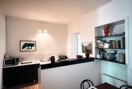 Apartment for sale, 4 Room, Old building, Tbilisi, Mtatsminda