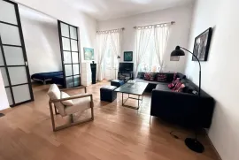 Apartment for sale, 4 Room, Old building, Tbilisi, Mtatsminda