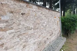 დეკორატიული ფილების მონტაჟი.