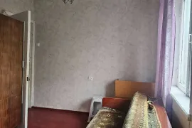 იყიდება ბინა, 3 ოთახიანი, ძველი აშენებული, თბილისი, ისანი