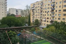 იყიდება ბინა, 3 ოთახიანი, ძველი აშენებული, თბილისი, ისანი