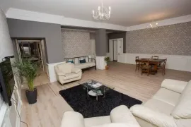 Аренда, 2 Kомнатная, Старое здание, Тбилиси, Мтацминда
