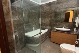 ქირავდება ბინა, 2 ოთახიანი, ახალი აშენებული, ბათუმი, ძველი ბათუმის უბანი