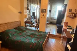 Продается квартира, 3 Kомнатная, Старое здание, Тбилиси, Чугурети