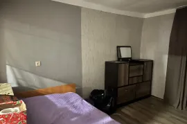 ქირავდება სახლი, 3 ოთახიანი, თბილისი, საბურთალო
