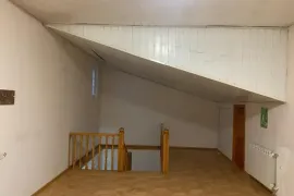 Аренда Дома, 11 Kомнатная, Тбилиси, saburtalo