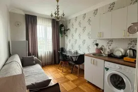 Daily Apartment Rent, 2 Room, Old building, Kutaisi, Zastava