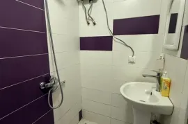Daily Apartment Rent, 2 Room, Old building, Kutaisi, Zastava