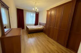 იყიდება ბინა, 4 ოთახიანი, ძველი აშენებული, თბილისი, საბურთალო