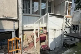 House For Sale, 3 Room, Tbilisi, Chugureti