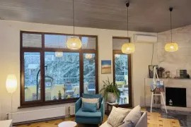 For Rent, 2 Room, Old building, Tbilisi, vake