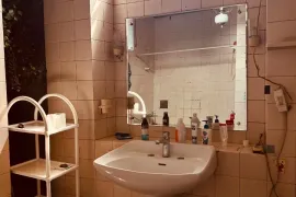 Продается квартира, 5 Kомнатная, Старое здание, Тбилиси, saburtalo