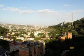 იყიდება, მთლიანი შენობა, მთაწმინდა