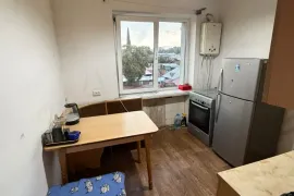 Продается квартира, 3 Kомнатная, Старое здание, Тбилиси, Чугурети