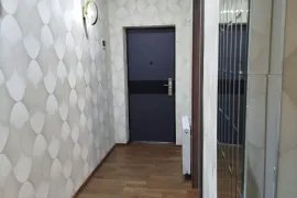 Продается квартира, 3 Kомнатная, Старое здание, Рустави, Старый Рустави