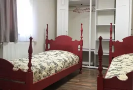 Продается квартира, 3 Kомнатная, Старое здание, Тбилиси, Чугурети