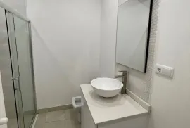 ქირავდება ბინა, 2 ოთახიანი, ახალი აშენებული, თბილისი, ვაკე