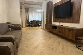 For Rent, 3 Room, Old building, Tbilisi, saburtalo
