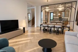ქირავდება სახლი, 7 ოთახიანი, თბილისი, ბაგები