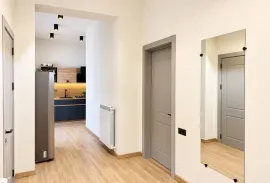 Аренда Дома, 3 Kомнатная,  Окрестности Тбилиси, Цхнети