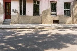 იყიდება, სავაჭრო ფართი, სოლოლაკი