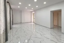 იყიდება, სავაჭრო ფართი, სოლოლაკი