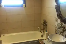 იყიდება სახლი, 5 ოთახიანი, თბილისის შემოგარენი, ნაფეტვრები