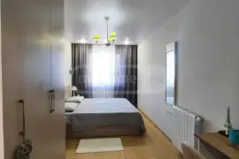იყიდება ბინა, 3 ოთახიანი, ძველი აშენებული, ბათუმი, ძველი ბათუმის უბანი