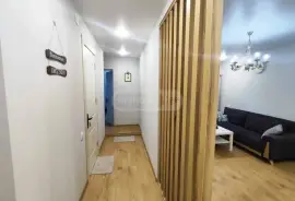 იყიდება ბინა, 3 ოთახიანი, ძველი აშენებული, ბათუმი, ძველი ბათუმის უბანი
