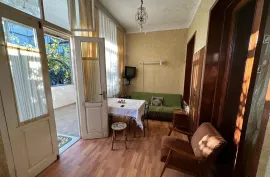 Apartment for sale, 2 Room, Old building, Tbilisi, Chugureti