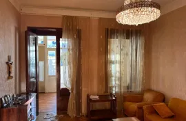 Apartment for sale, 2 Room, Old building, Tbilisi, Chugureti